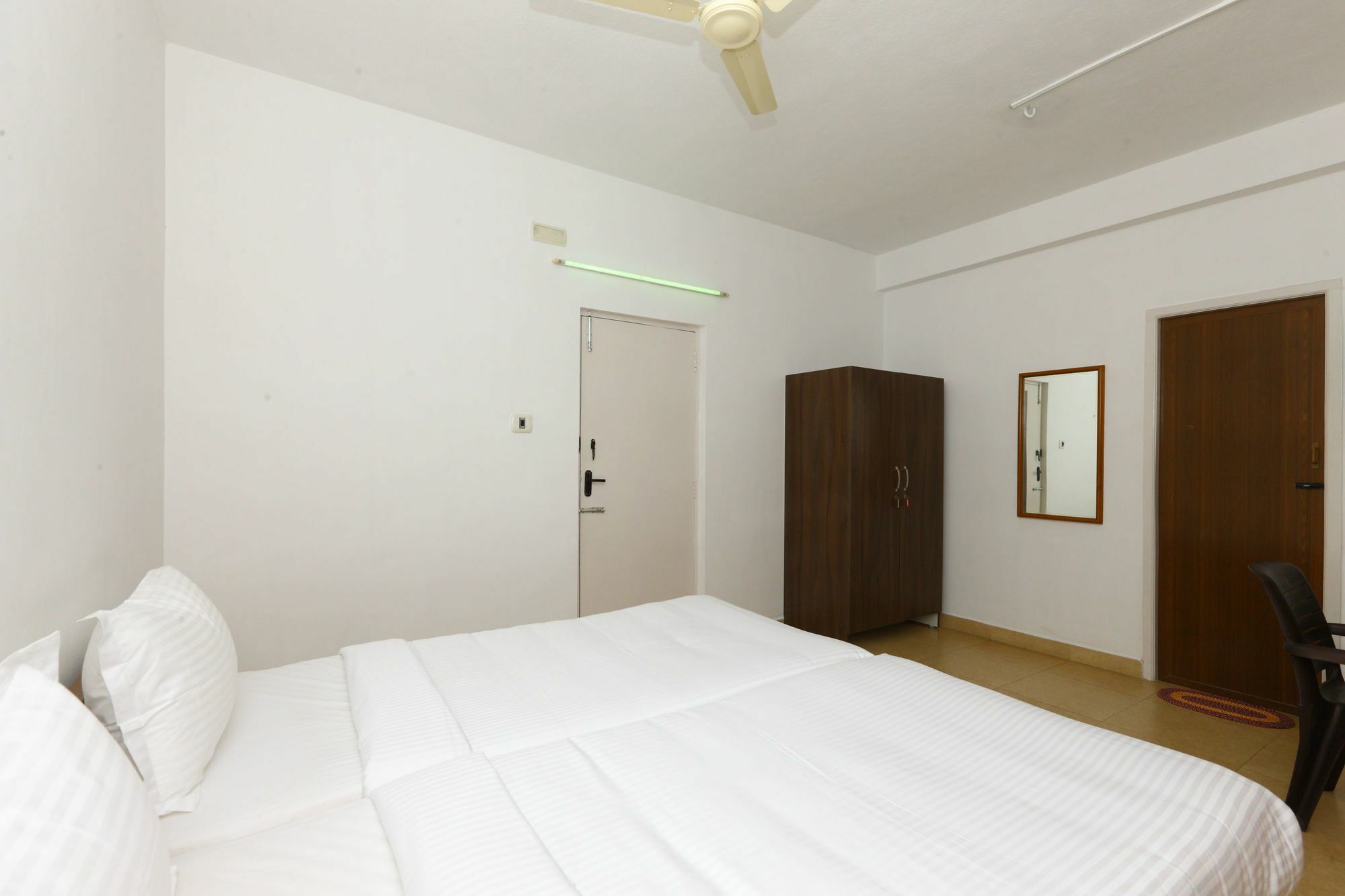 Oyo 9261 Spl Serviced Apartments Sholinganallur Siruseri Esterno foto