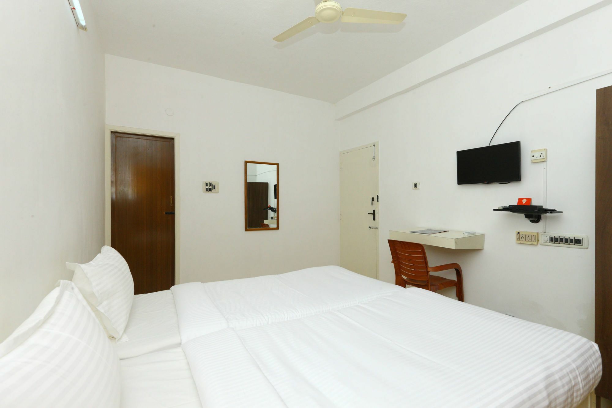 Oyo 9261 Spl Serviced Apartments Sholinganallur Siruseri Esterno foto