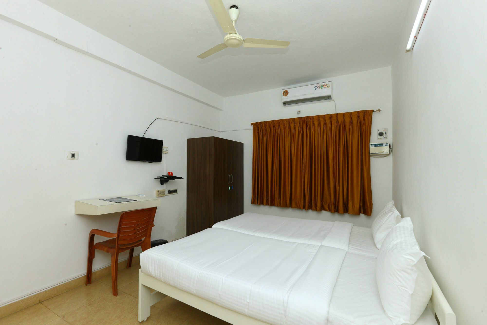 Oyo 9261 Spl Serviced Apartments Sholinganallur Siruseri Esterno foto