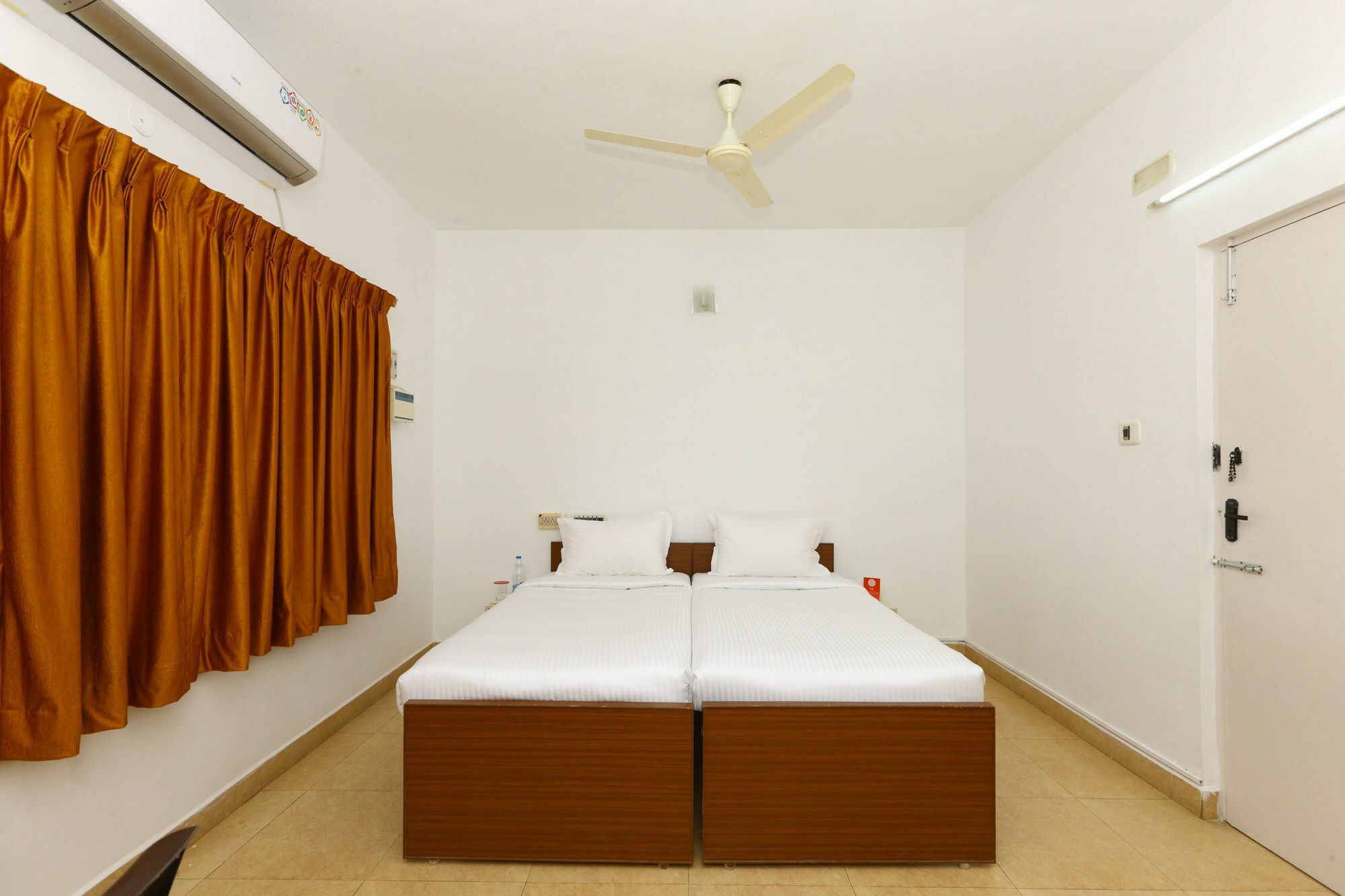Oyo 9261 Spl Serviced Apartments Sholinganallur Siruseri Esterno foto